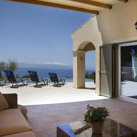 Villa Asteri, Old Skala - Secluded Location - Panoramic Sea Views - Infinity Pool Skala (Kefalonia)