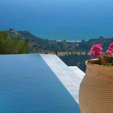 Вилла Asteri, Old Skala - Secluded Location - Panoramic Sea Views - Infinity Pool