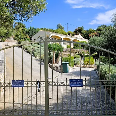 Villa Asteri, Old Skala - Secluded Location - Panoramic Sea Views - Infinity Pool Skala (Kefalonia)